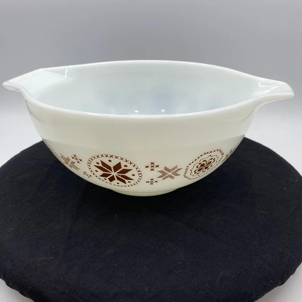 Vintage Pyrex Town Country 1.5 Qt Cinderella Mixing Bowl 442 Brown White Nesting